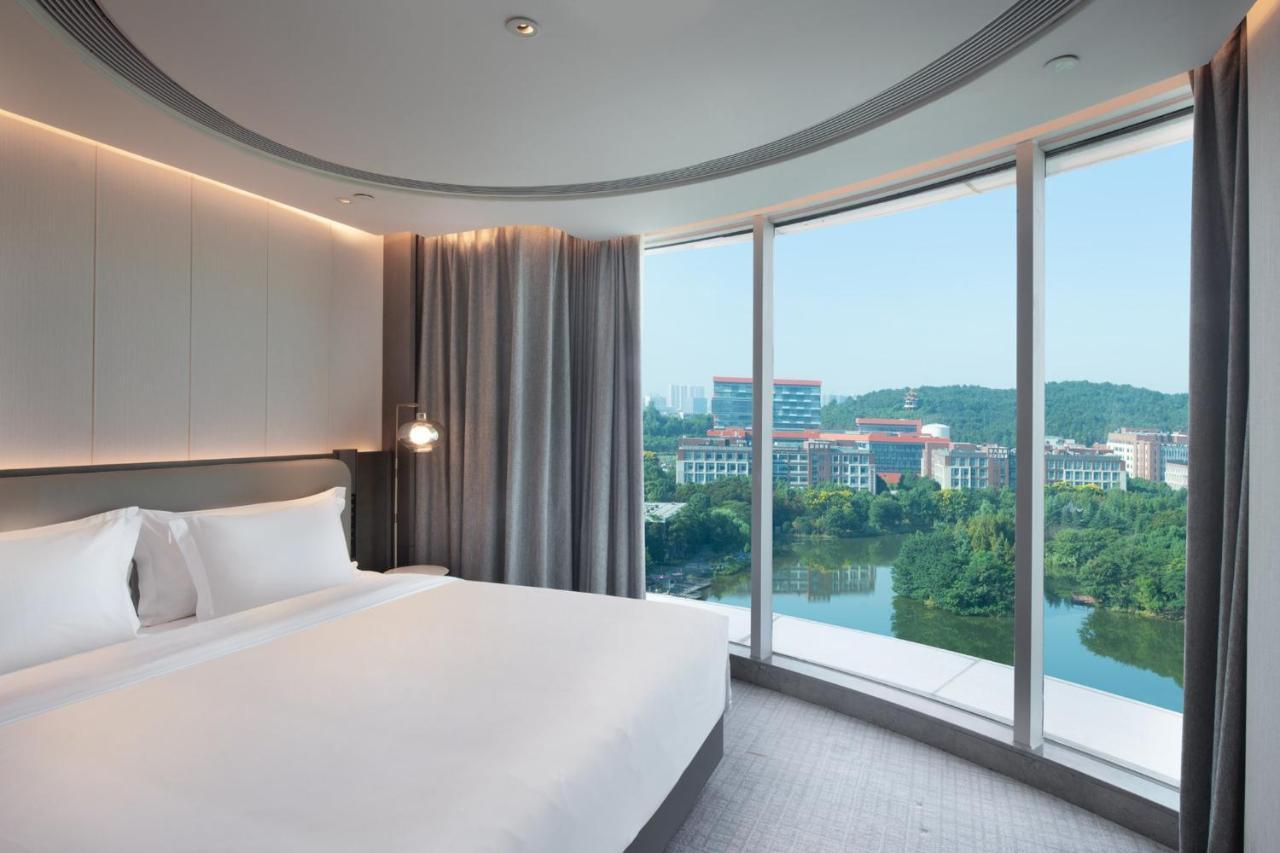 Crowne Plaza Wuhan Optics Valley By Ihg Exteriér fotografie